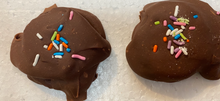 Load image into Gallery viewer, 4 Fudge Covered Oreos - Vanilla, or Chocolate, or Both!
