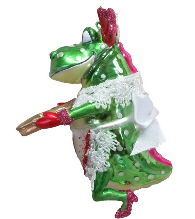 Crocodile with Baked Goods - December Diamonds - 5"