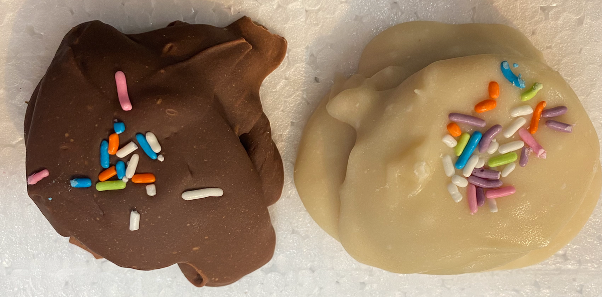 4 Fudge Covered Oreos - Vanilla, or Chocolate, or Both!