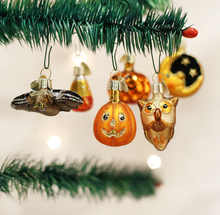 Load image into Gallery viewer, Mini Halloween Ornament Assortment - OWC
